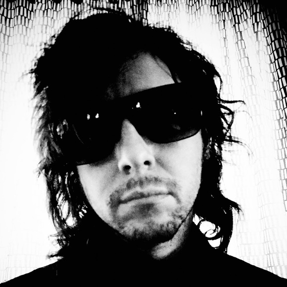 Meet your Posher, Cølin - Picture 1 of 1